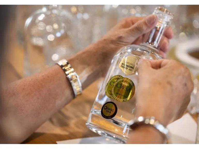Edelwhite 57 Navy Strength Gin 0.5 l