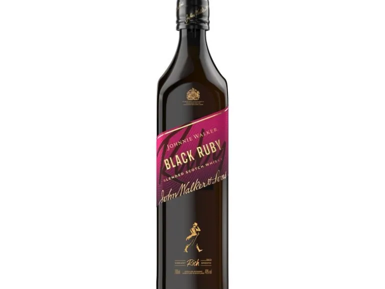 Johnnie Walker Blended Scotch Whisky Black Ruby 0.7 l