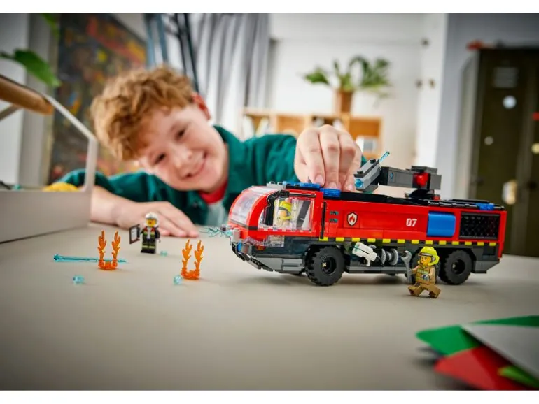 LEGO® City Flughafenlöschfahrzeug 60499