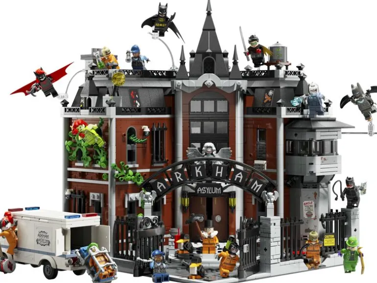 LEGO® DC Arkham Asylum 76300