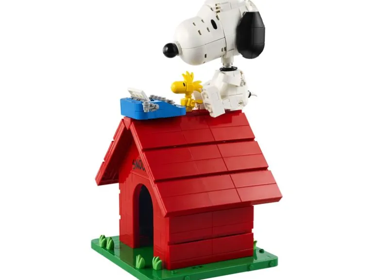LEGO® Ideas Peanuts: Snoopys Hundehütte 21368