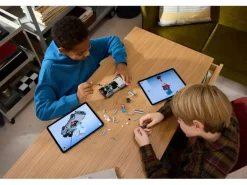 LEGO® Speed Champions Zeitmaschine aus Zurück in die Zukunft 77256