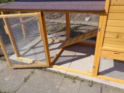 PetHomes Kleintierstall Montreux aus Massivholz