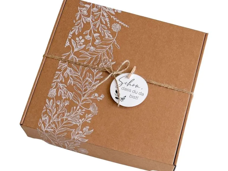 Welcomebabybox Baby-Geschenkset Miko Body & Rasselbär