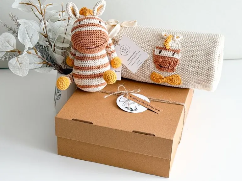 Welcomebabybox Geschenkset Enno – Decke & Zebra