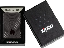 ZIPPO 2026 Collectible of the Year Schwarz